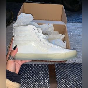 Vans Size Woman's 8 BRAND NEW